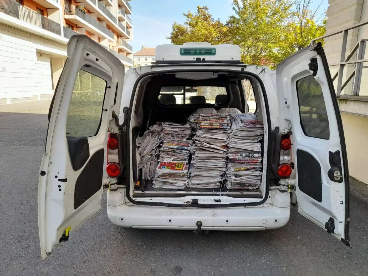 Dar v podobě novin na podestýlku od Czech News Center